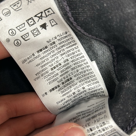 Levi’s brand new 721 high rise skinny ankle jeans so so stunning. Paid 99+tax - Picture 12 of 12